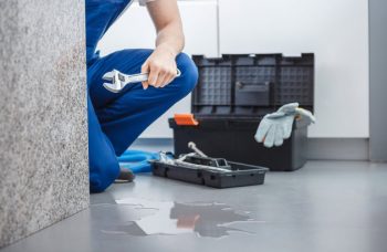 réparer un récupérateur d'eau qui fuit